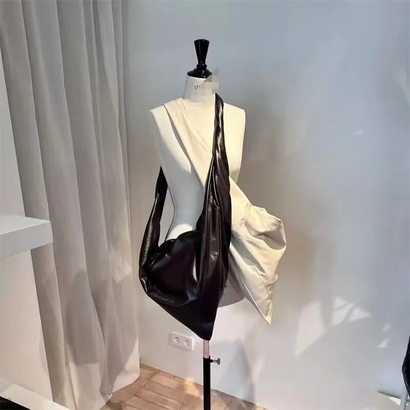 Triangle Crossbody Bags For Women Luxury Designer Handbags And Purses 2023 New In Fashion PU Soft Skin Beat Knot Shoulder